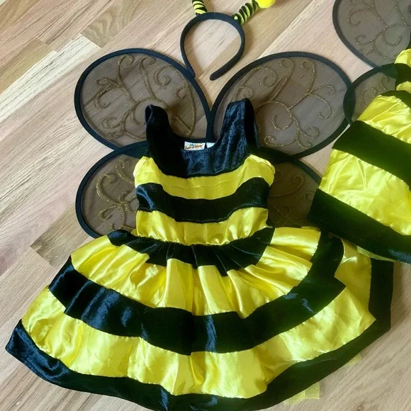 Fun of a Kind Bee Tutu Costume, Sz 5T and Sz 3T - Picture 9 of 12
